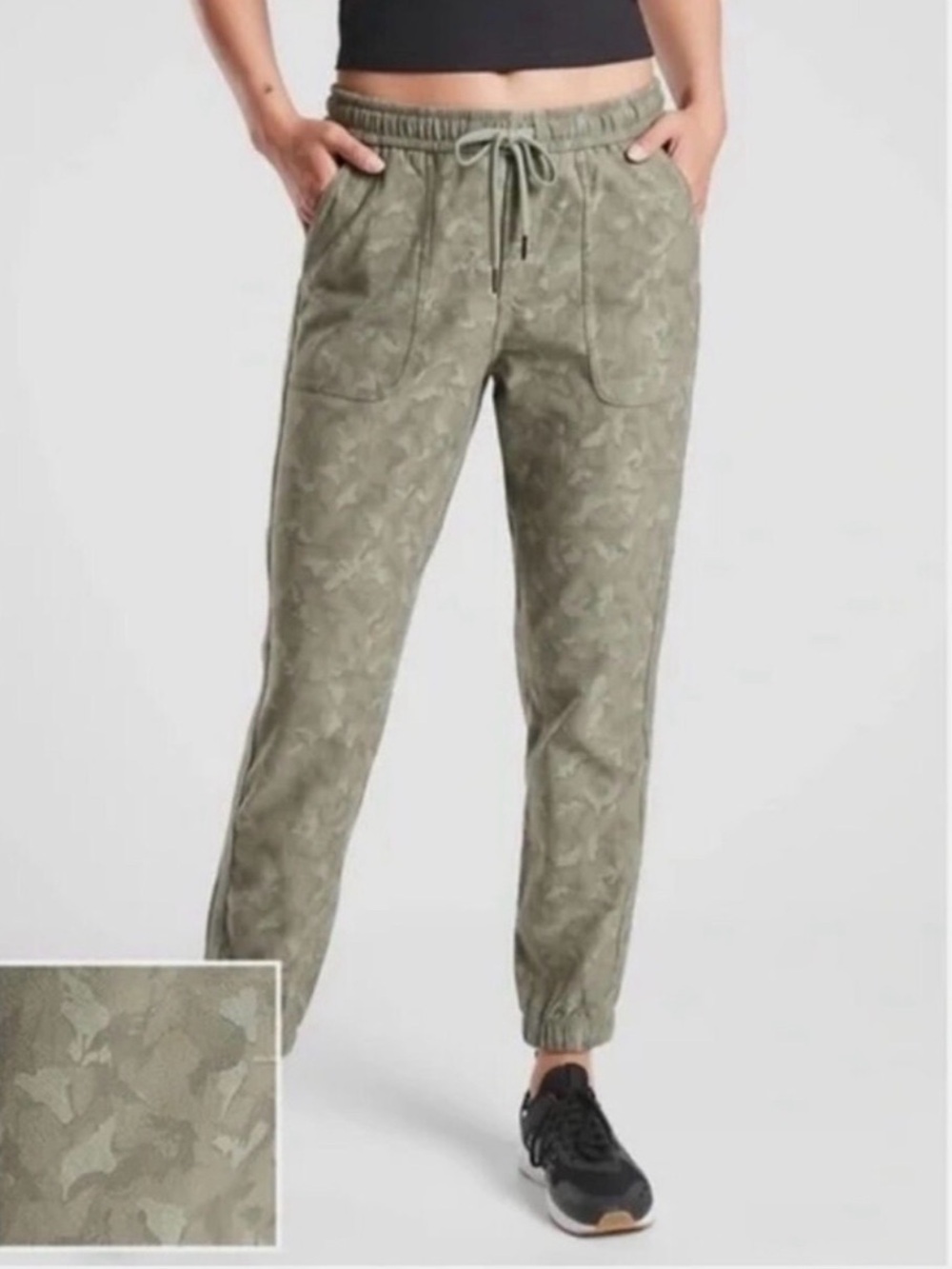 Athleta Farallon Stratum Camo Jogger Olive Green Size 8